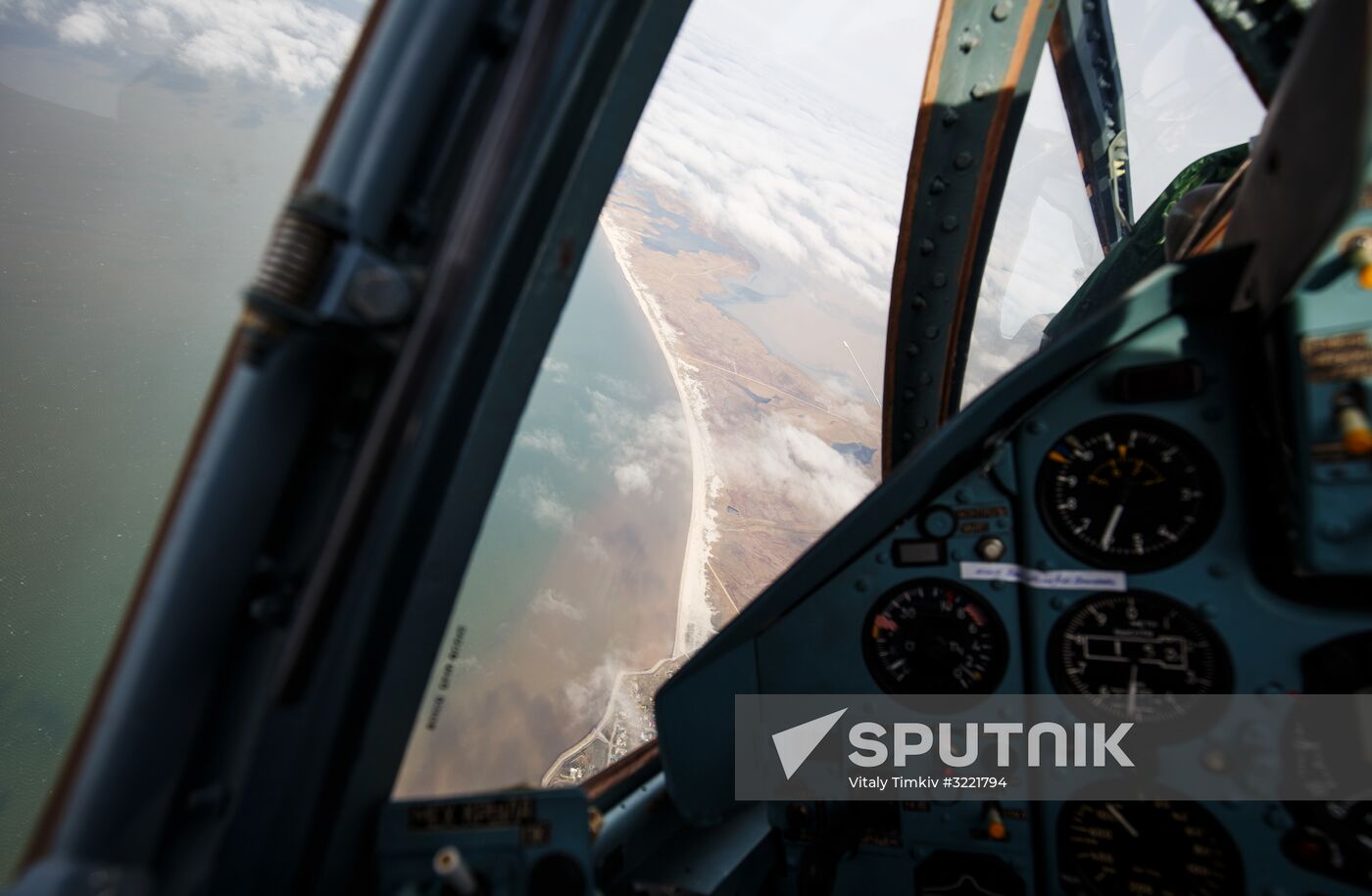 Sukhoi Su-UB crew training in Krasnodar Territory