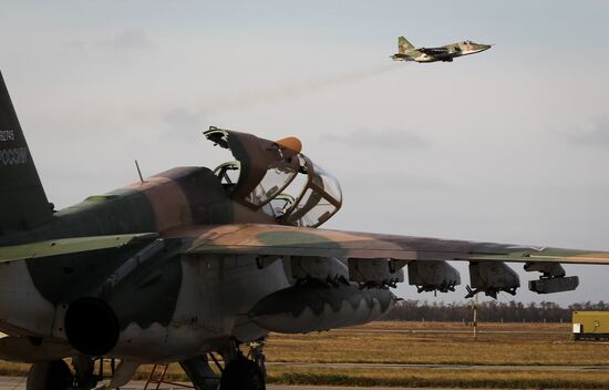 Sukhoi Su-UB crew training in Krasnodar Territory