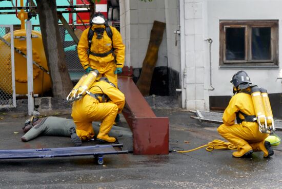 Emergencies Ministry exercise in Donetsk