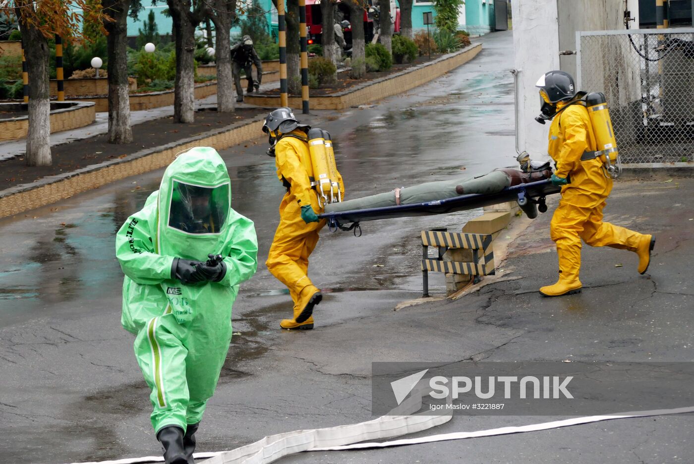 Emergencies Ministry exercise in Donetsk