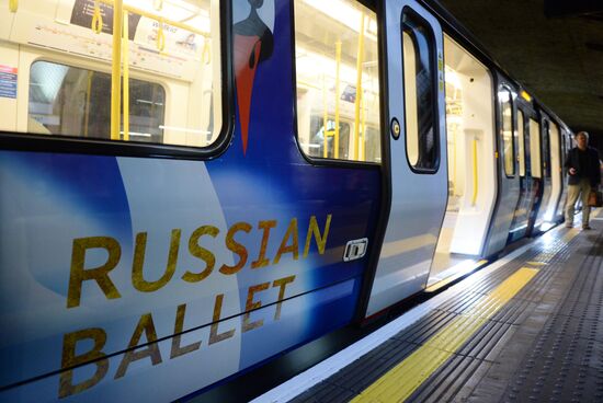 Themed train The Heart of Russia is launched in London tube