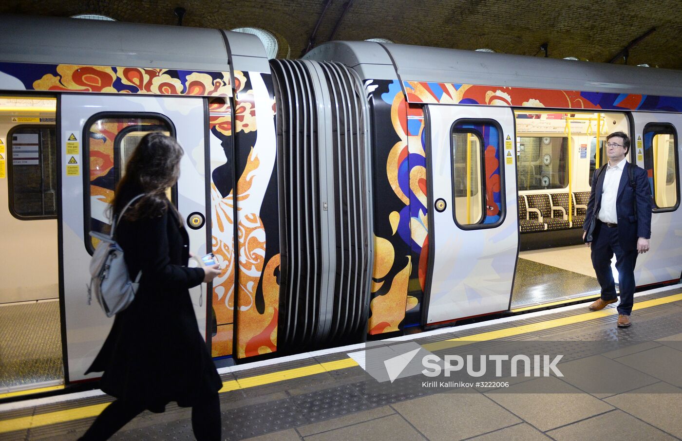 Themed train The Heart of Russia is launched in London tube