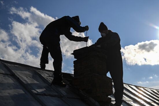 Chimney-sweep