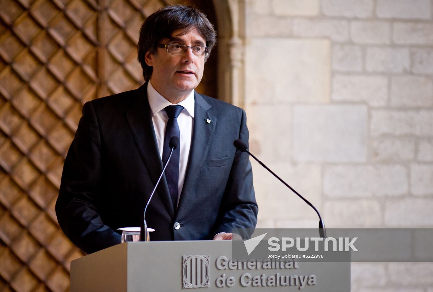 Catalan Parliament disusses response measures to Madrid's actions