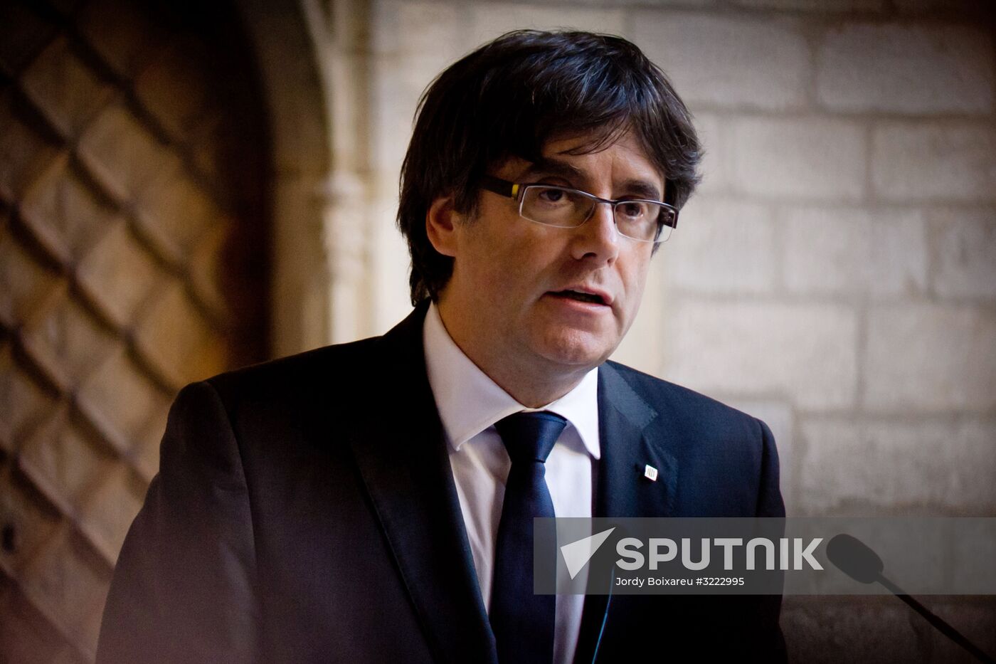 Catalan President Carles Puigdemont makes statement