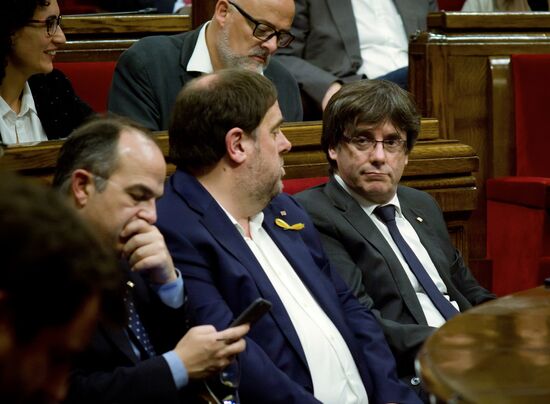 Catalan Parliament disusses response measures to Madrid's actions
