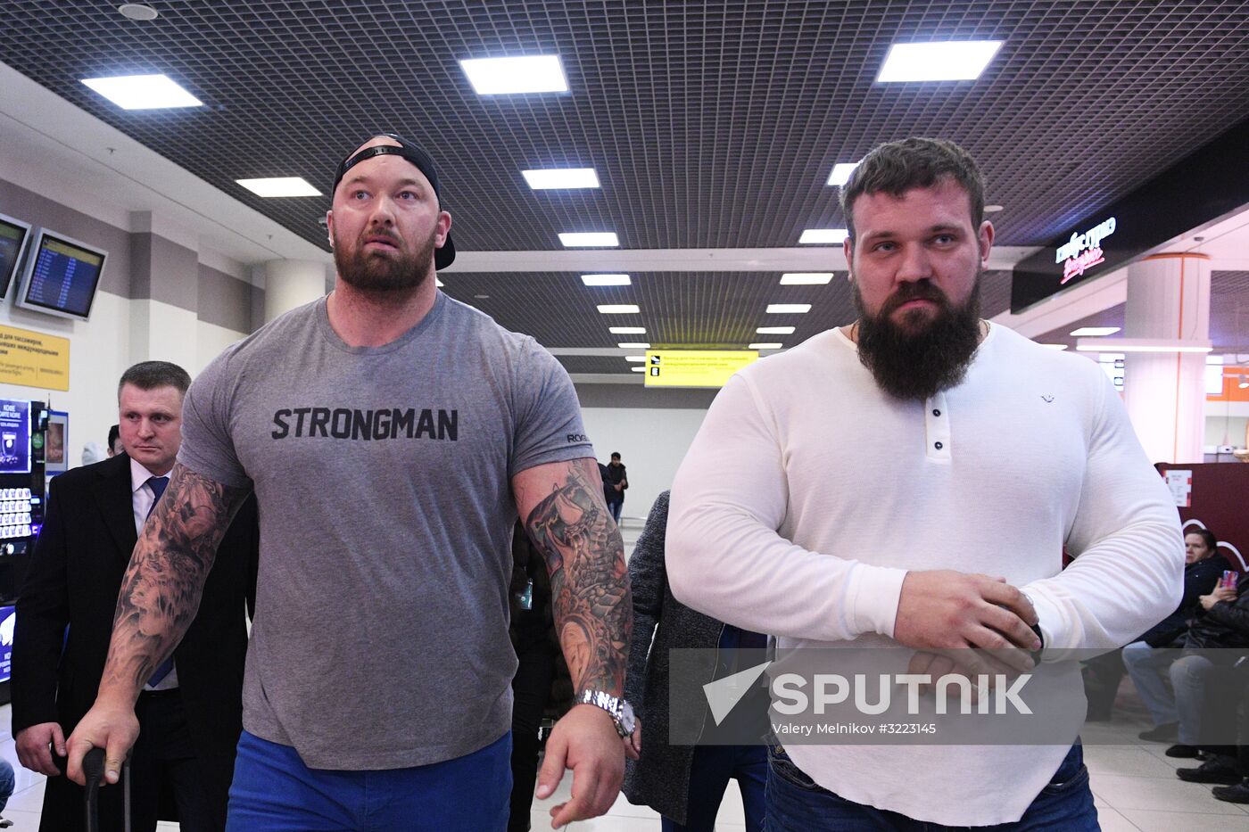 Game of Thrones star Hafthor Bjornsson welcomed at Sheremetyevo Airport