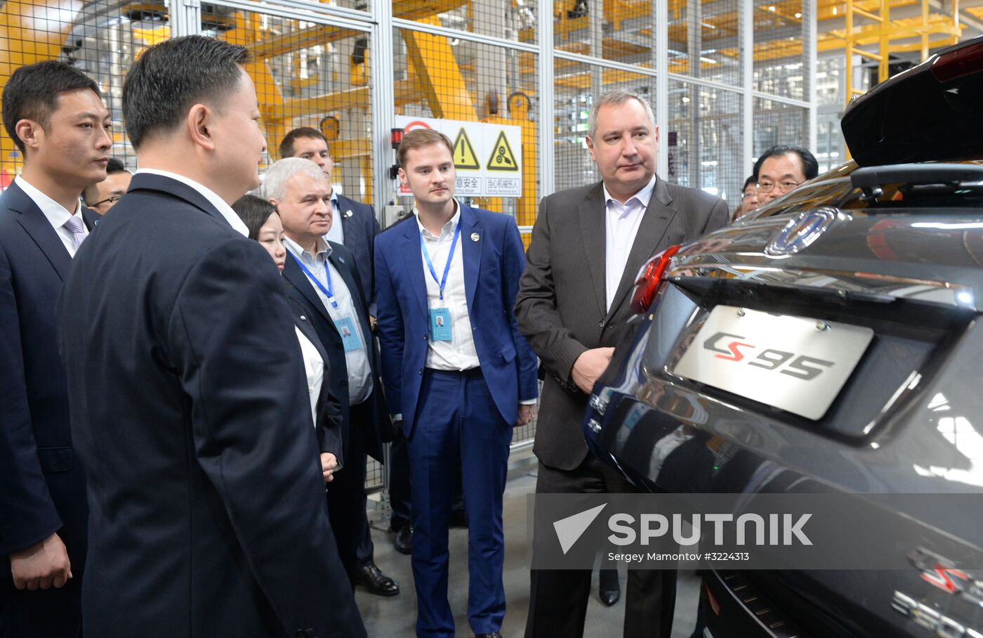 Deputy Prime Minister Dmitry Rogozin visits China