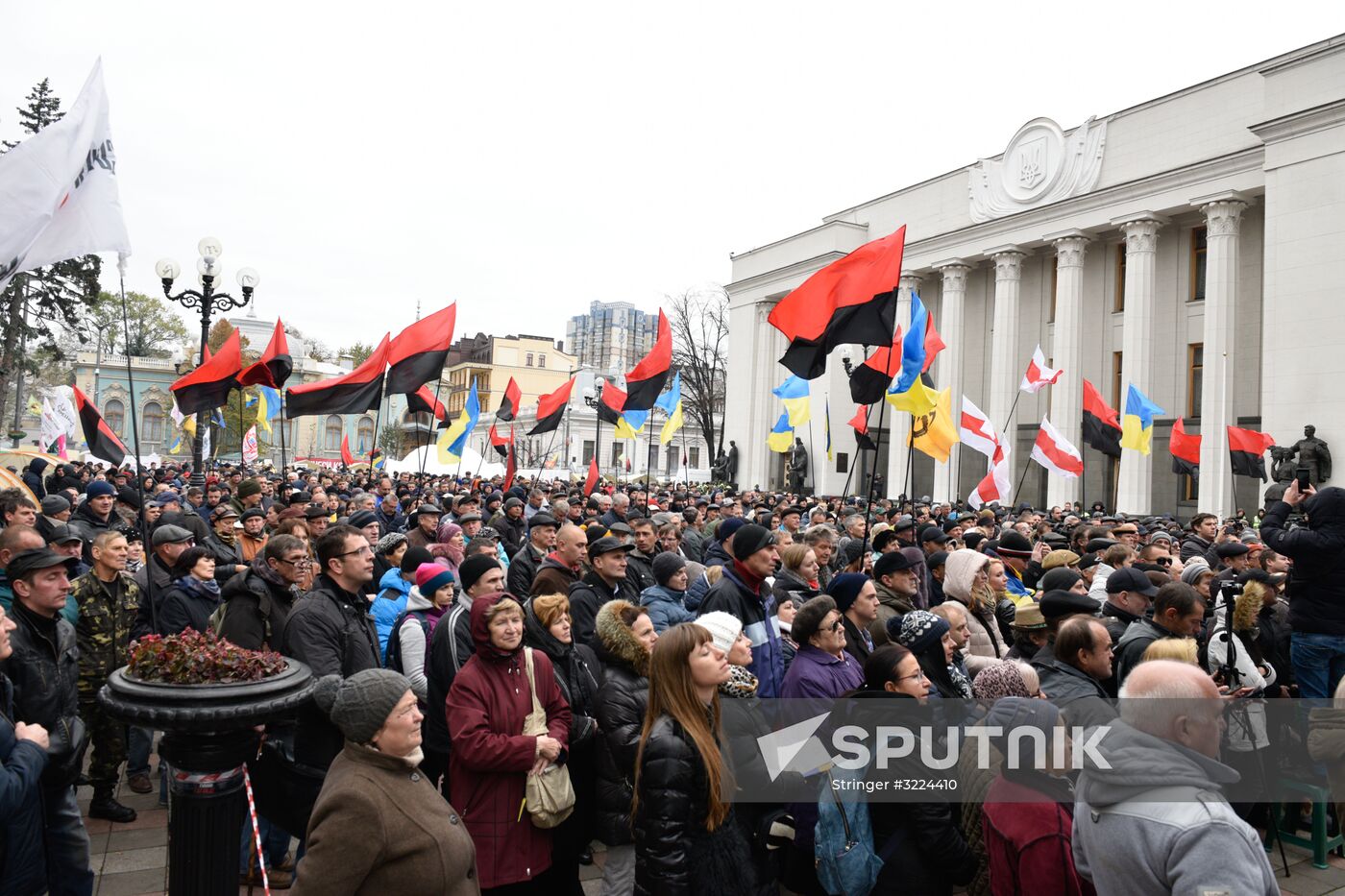 Saakashvili's party rallies in Kiev