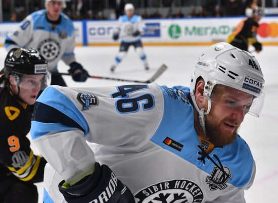 Ice hockey. KHL. Severstal vs. Sibir