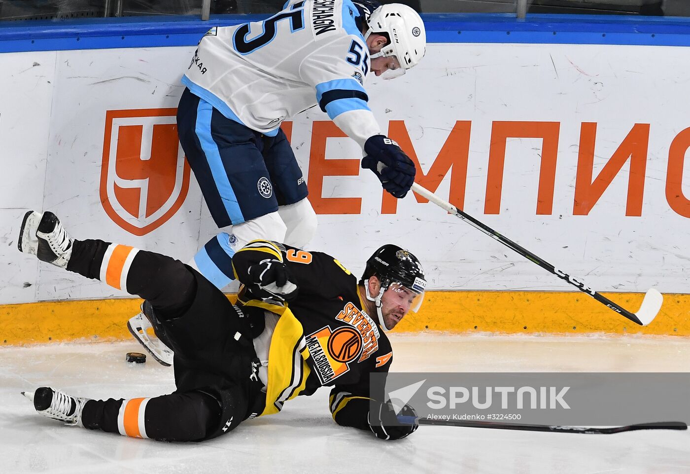 Ice hockey. KHL. Severstal vs. Sibir