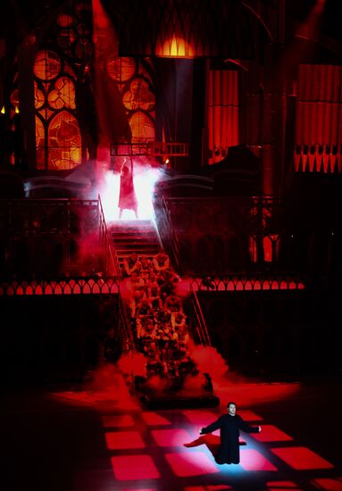 Ilya Averbukh's ice show "Romeo and Juliet" premieres in Moscow
