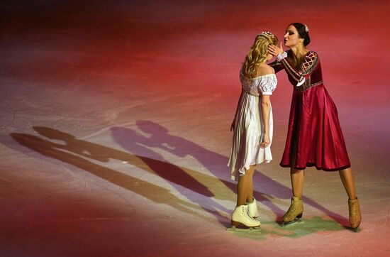 Ilya Averbukh's ice show "Romeo and Juliet" premieres in Moscow