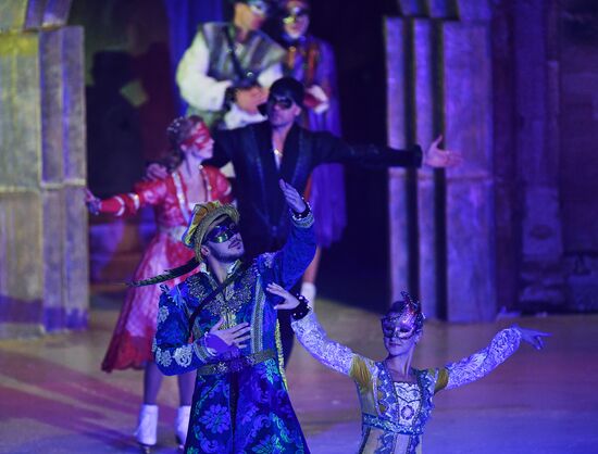 Ilya Averbukh's ice show "Romeo and Juliet" premieres in Moscow