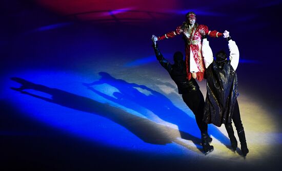 Ilya Averbukh's ice show "Romeo and Juliet" premieres in Moscow