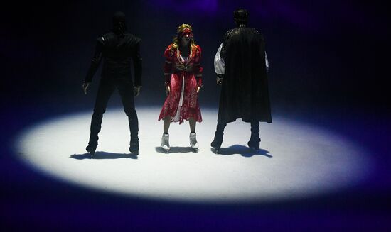 Ilya Averbukh's ice show "Romeo and Juliet" premieres in Moscow