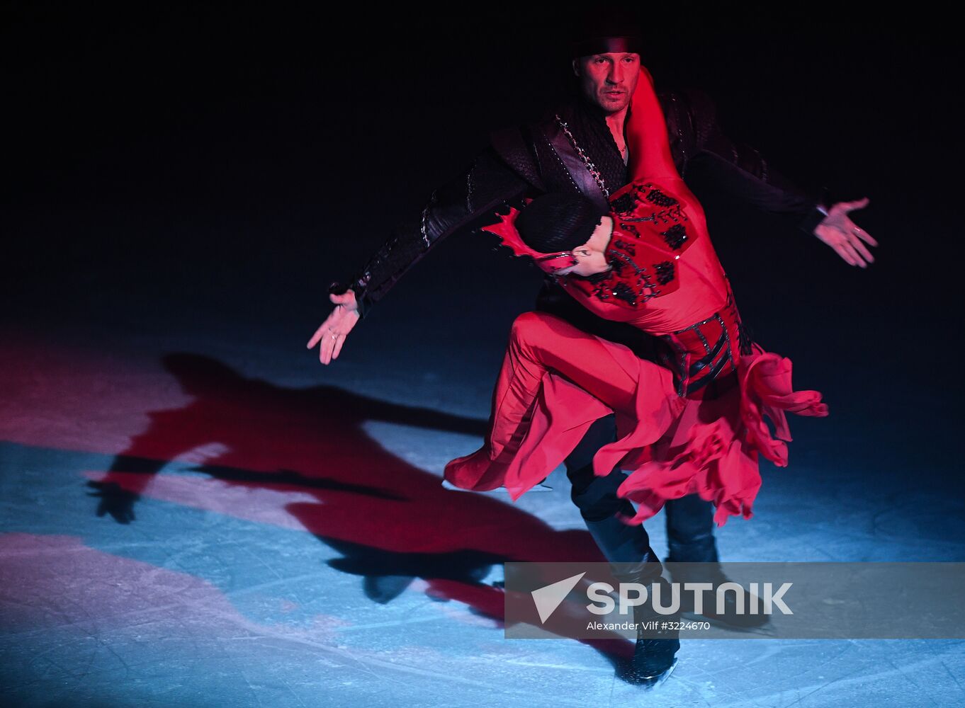Ilya Averbukh's ice show "Romeo and Juliet" premieres in Moscow