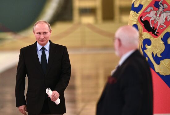 President Vladimir Putin meets with members of Presidential Council for Civil Society and Human Rights