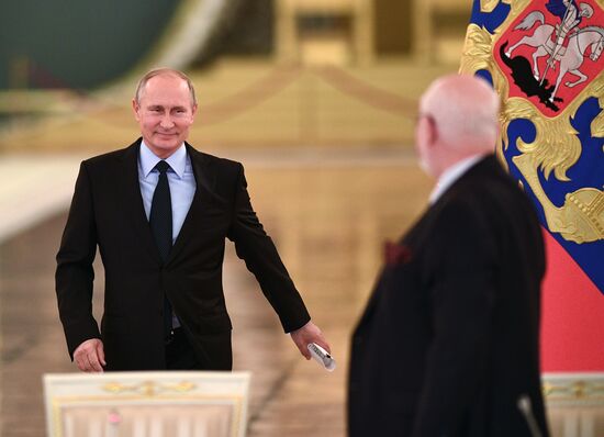 President Vladimir Putin meets with members of Presidential Council for Civil Society and Human Rights
