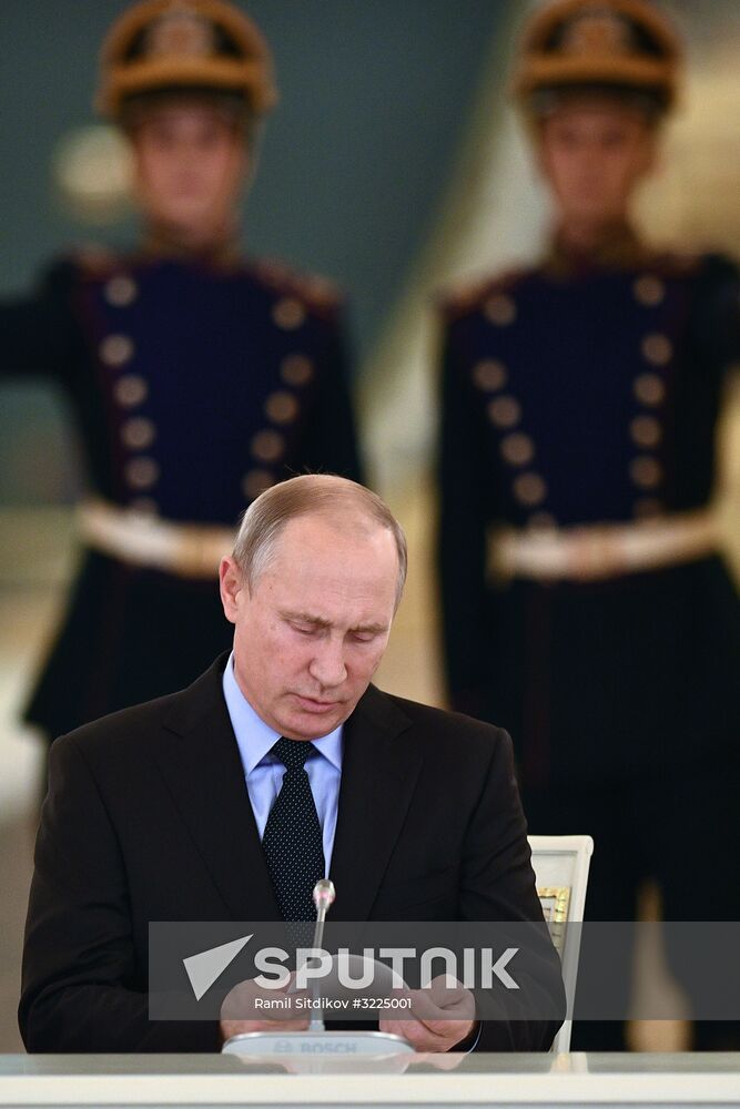 President Vladimir Putin meets with members of Presidential Council for Civil Society and Human Rights