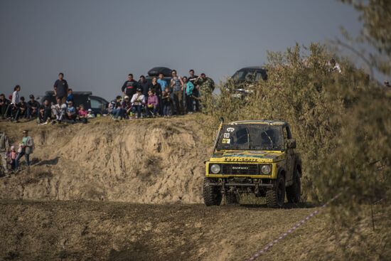 Kyrgyzstan hosts SUV race