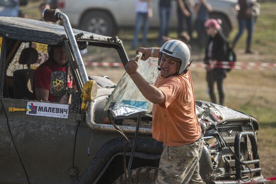 Kyrgyzstan hosts SUV race