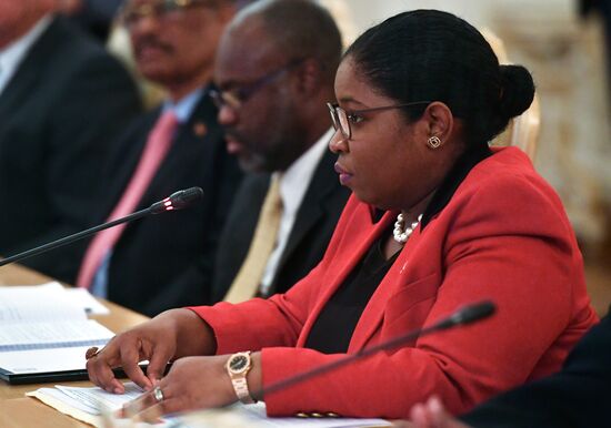 Russian Foreign Minister Sergei Lavrov meets with Republic of Suriname Foreign Minister Yldiz Deborah Pollack-Beighle
