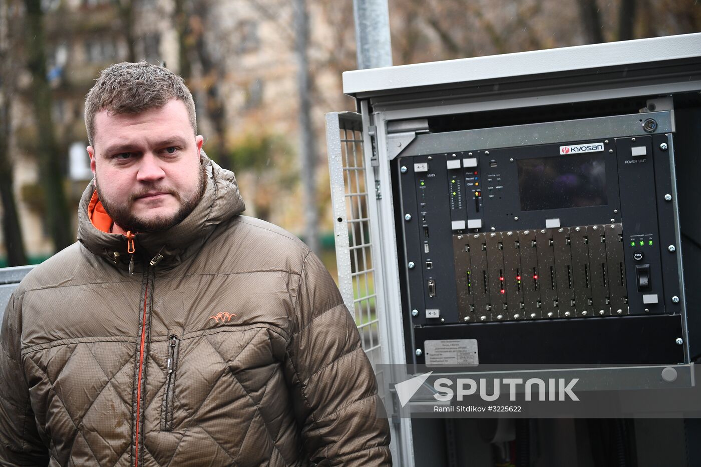 Traffic light installed as part of Russian-Japanese traffic light system introduction project