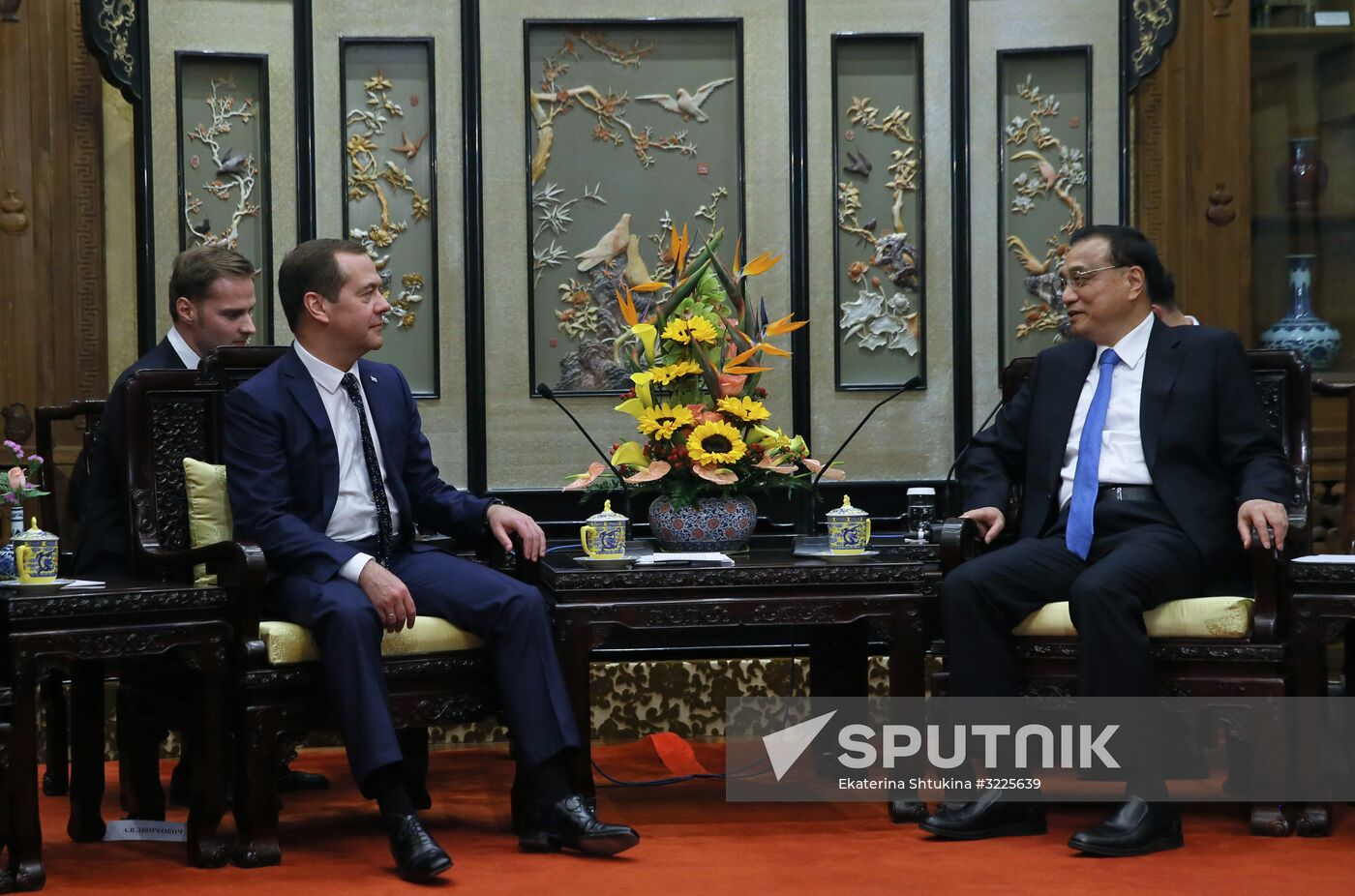Russian Prime Minister Dmitry Medvedev visits People's Republic of China