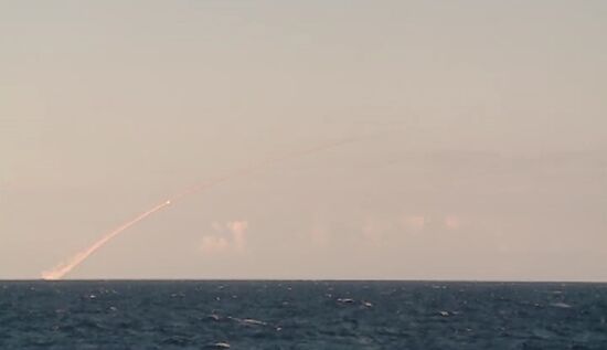 Veliky Novgorod submarine hits terrorist objects near Deir ez-Zor with Kalibr cruise missiles