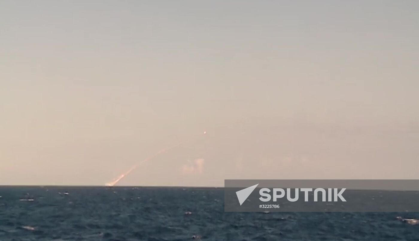 Veliky Novgorod submarine hits terrorist objects near Deir ez-Zor with Kalibr cruise missiles