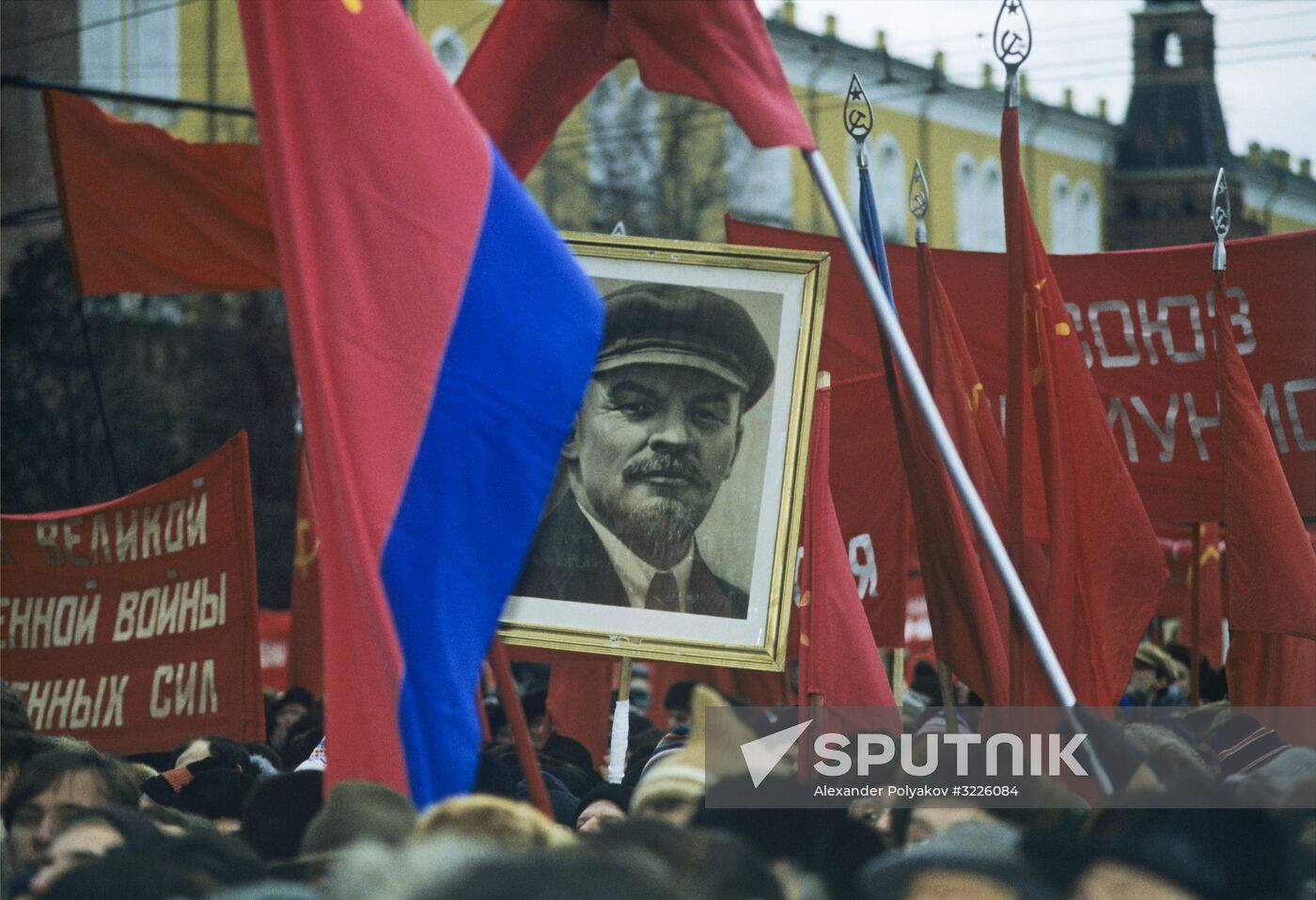 Celebrating 75th anniversary of October Socialist Revolution