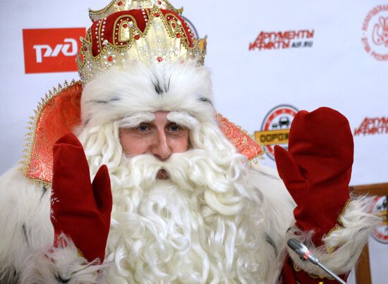 Father Frost from Veliky Ustyug visits Vladivostok