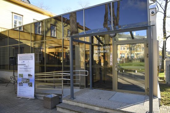 Narva 2 pedestrian checkpoint opens at Russian-Estonian border