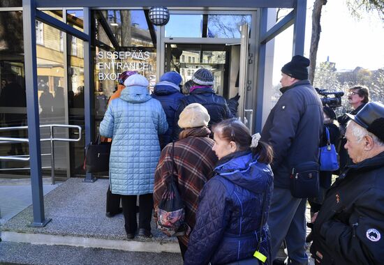 Narva 2 pedestrian checkpoint opens at Russian-Estonian border