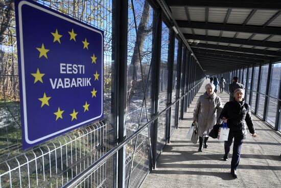 Narva 2 pedestrian checkpoint opens at Russian-Estonian border