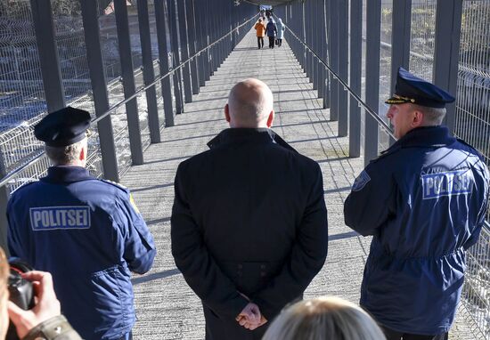 Narva 2 pedestrian checkpoint opens at Russian-Estonian border