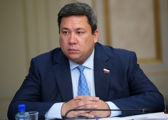 Meeting on blocking RT and Sputnik advertising accounts on Twitter