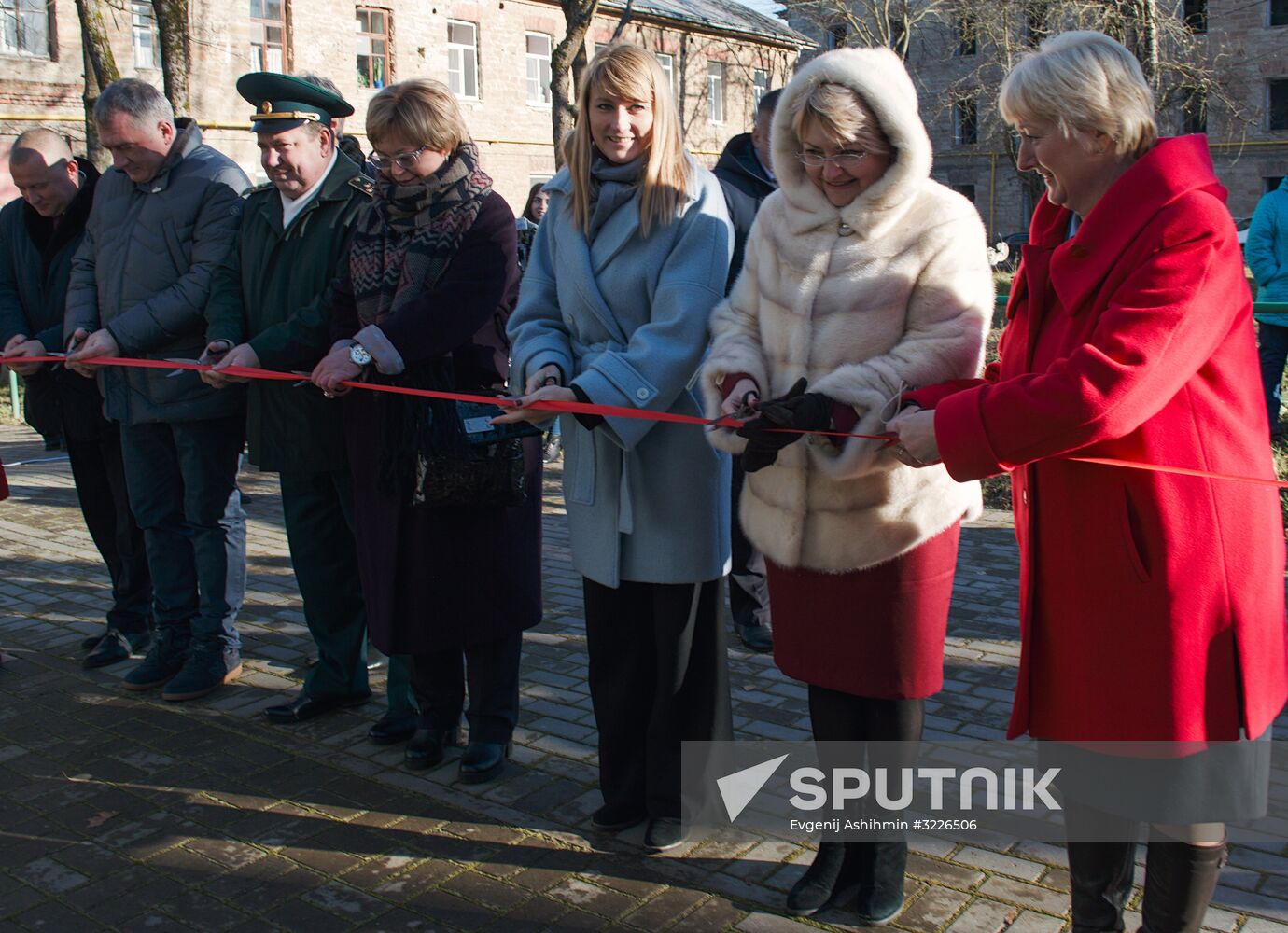 Narva 2 pedestrian checkpoint opens at Russian-Estonian border