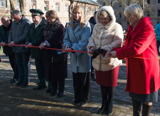Narva 2 pedestrian checkpoint opens at Russian-Estonian border