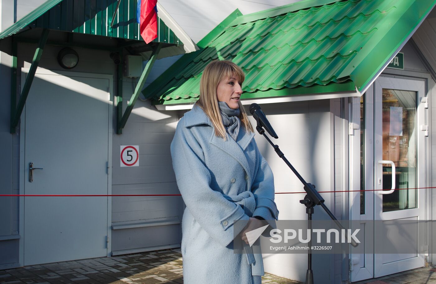 Narva 2 pedestrian checkpoint opens at Russian-Estonian border