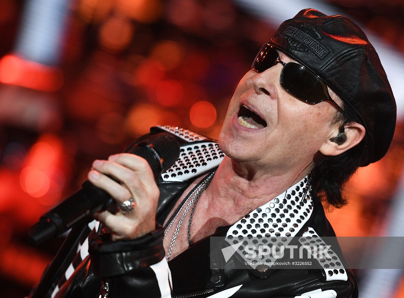 Scorpions holds concert