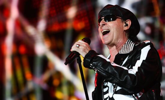 Scorpions holds concert