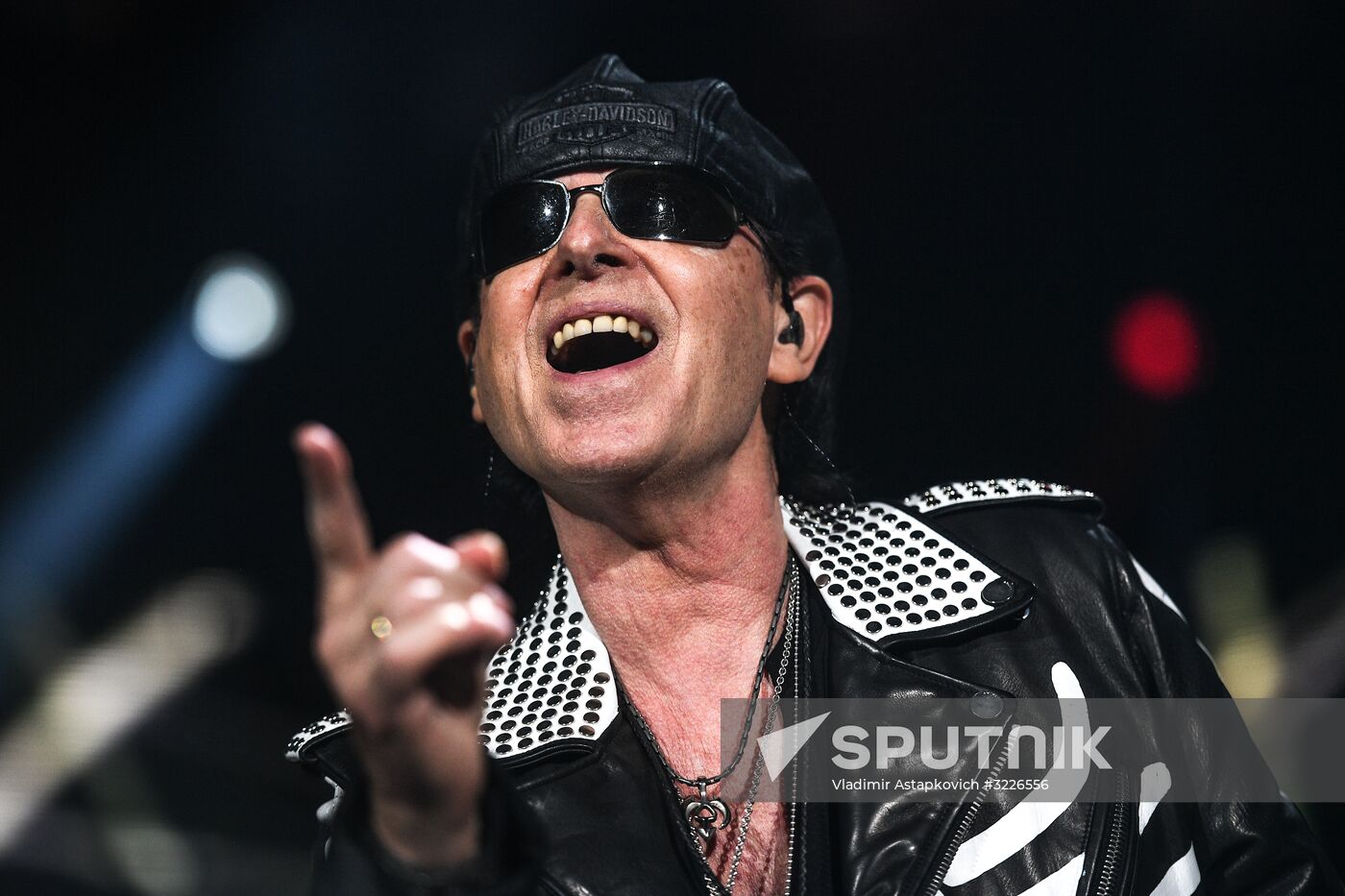 Scorpions holds concert