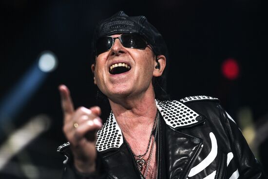 Scorpions holds concert