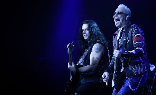 Scorpions holds concert