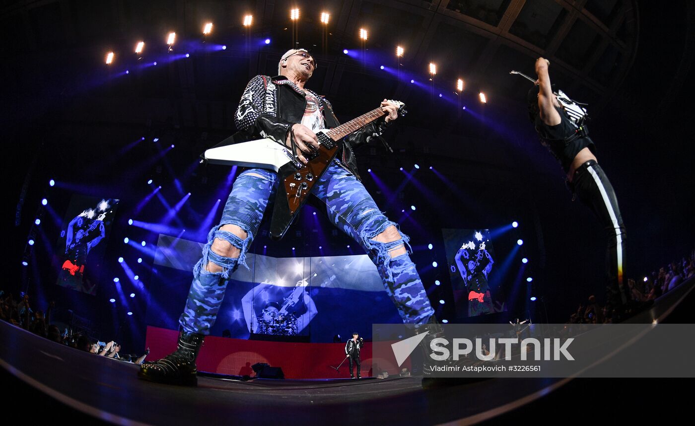 Scorpions holds concert