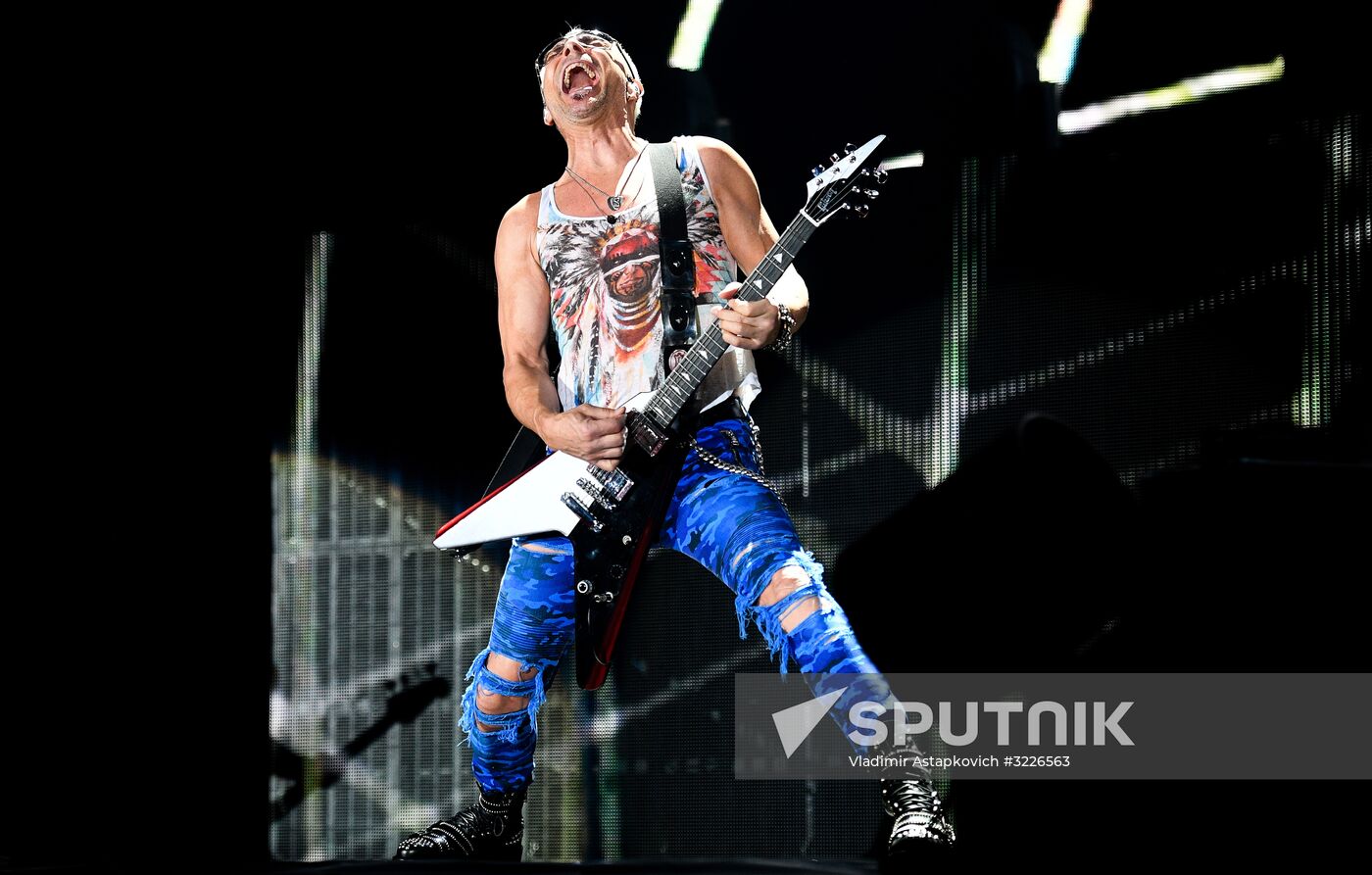 Scorpions holds concert