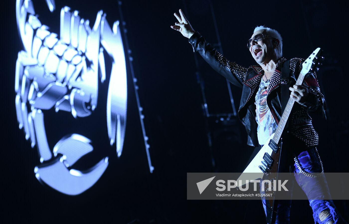 Scorpions holds concert