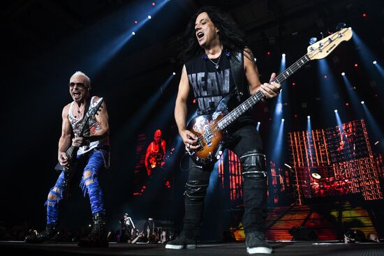 Scorpions holds concert
